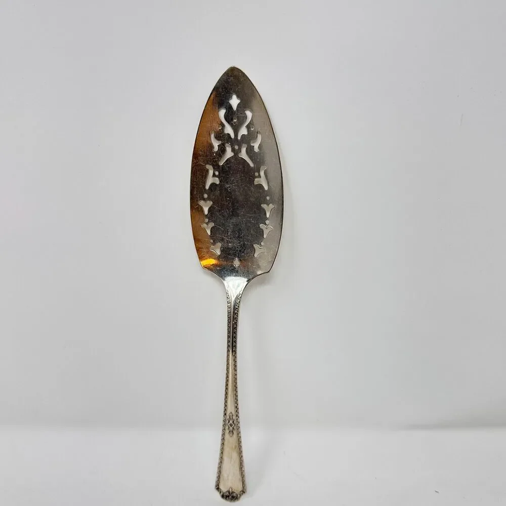 Mismatched Lot of 4 Antique and Vintage Silverplated Serving Utensils Set